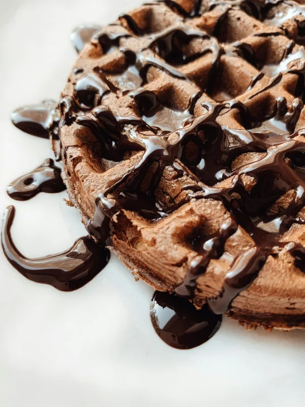 Gaufre au chocolat fondant avec nappage gourmand