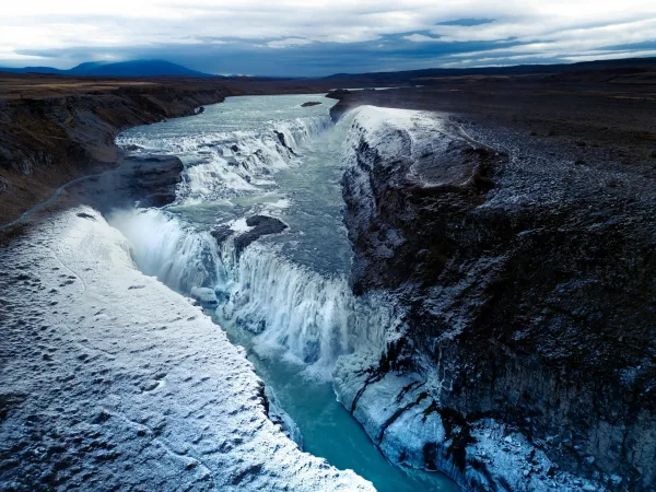Vue aérienne de la cascade de Gullfoss en hiver