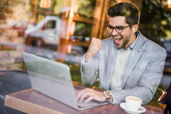 Réussite professionnelle et confiance en soi après un objectif atteint